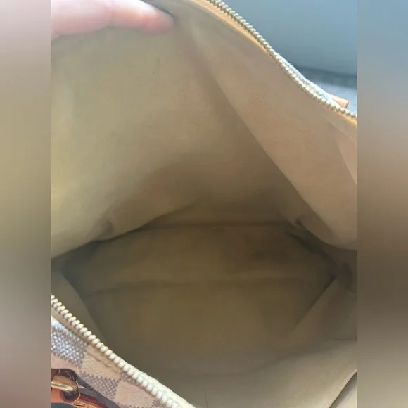 Louis Vuitton Evora MM - Picture 3 of 14